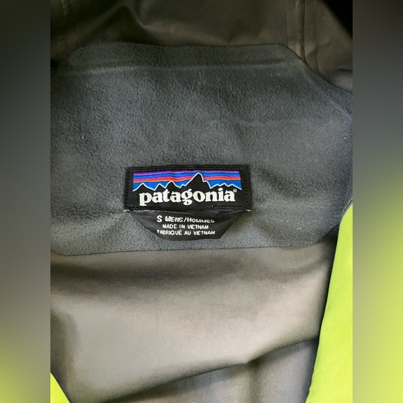 Patagonia Men’s Calcite 2.5 layer Goretex Rain jacket - Picture 2 of 10